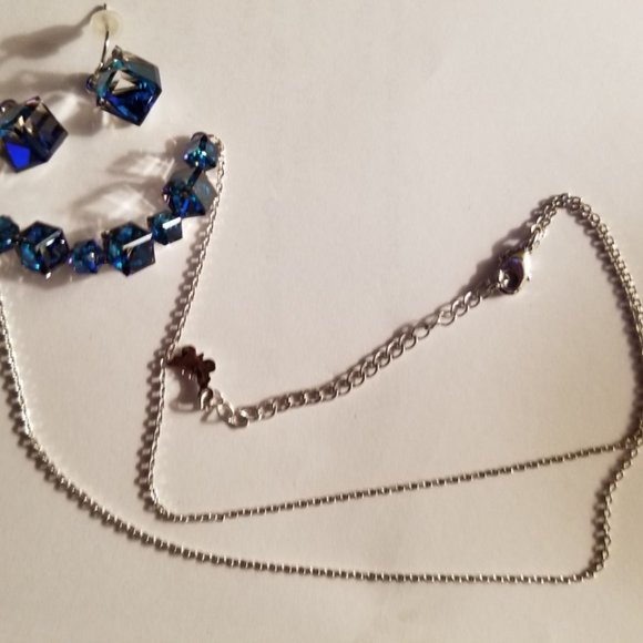 Swarovski Crystal Necklace and Matching Earrings - Picture 2 of 2